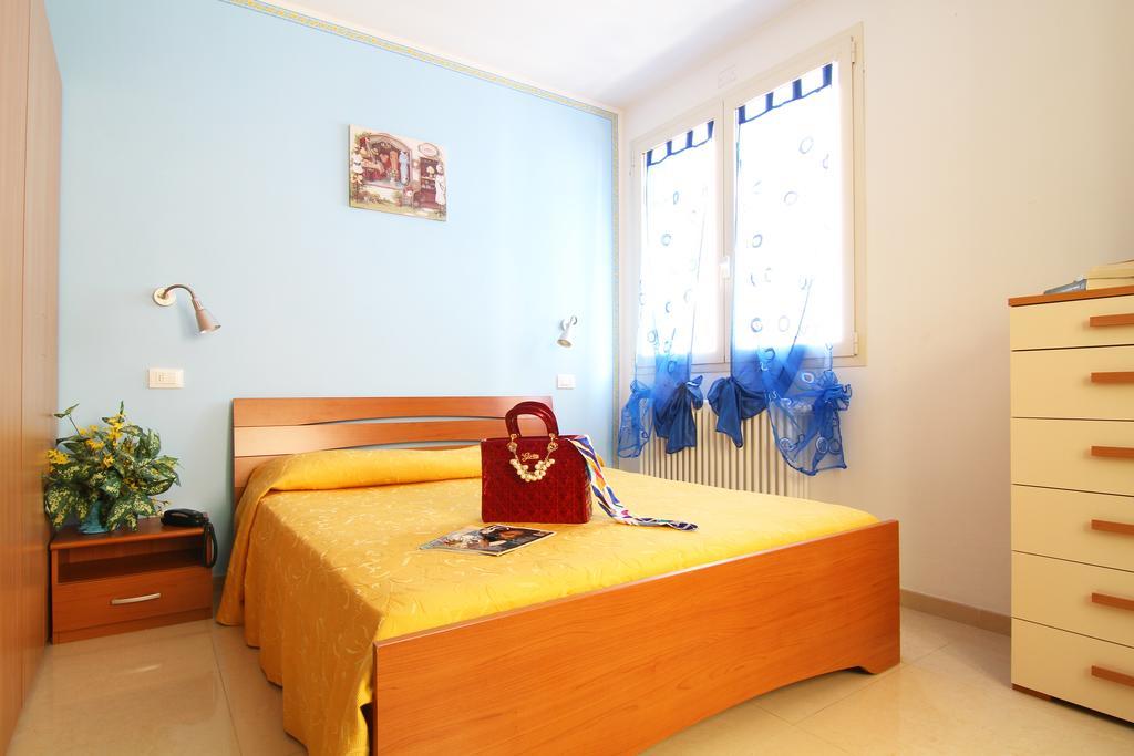Residence Blu Marine Ρίμινι Δωμάτιο φωτογραφία